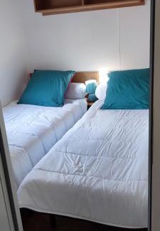 Saint-Hilaire-de-Riez Other | Comfortable Mobile Home for 6 with Pool and Hot Tub Access