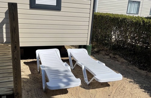 La Gueriniere House | Family Mobile Home with Beach Access at 5* Campsite