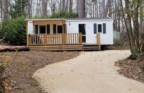 Saint-Cheron House | Cozy Mobile Home for 6 with Pool and Pet-Friendly Options
