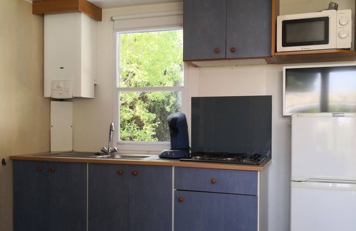 La Tamarissiere House | Family-Friendly Mobile Home Just Steps from the Beach