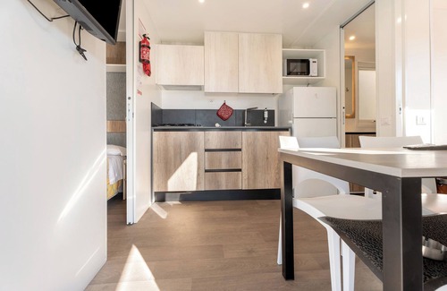 Ispra Apartment | Mobile Home 'Casa Mobile Standard 1' with Lake View, Wi-Fi and Air Conditioning