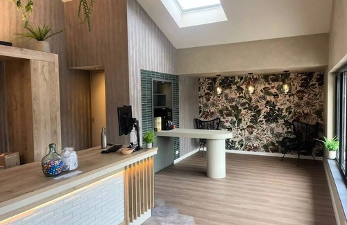 Kaatsheuvel House | Mobile-home | Comfort | 2 Bedrooms | 4 persons | Raised terrace