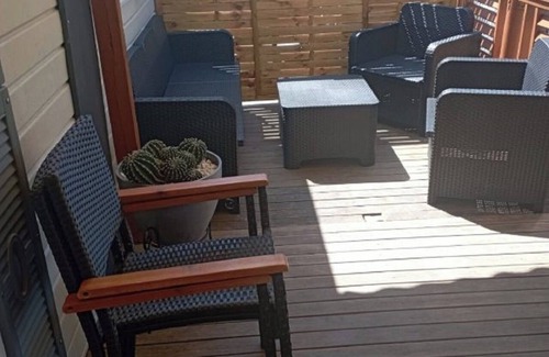 Condrieu House | Cozy Mobile Home with Pet-Friendly Amenities for Families