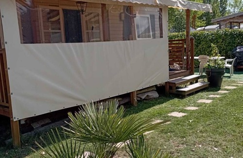 Condrieu House | Cozy Mobile Home with Pet-Friendly Amenities for Families
