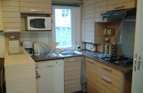 Peyrignac House | Cozy Mobile Home with Pet-Friendly Amenities & Breakfast
