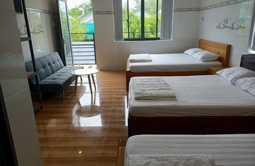 Phuoc Thuan Hotel | Beachfront Mobile Home Ho Tram with Ocean View for Families