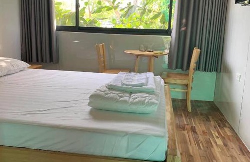 Phuoc Thuan Hotel | Beachfront Mobile Home Ho Tram with Ocean View for Families