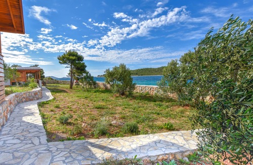 Tkon House | Oceanfront Mobile Home Rock Rose 1 with Top Guest Ratings
