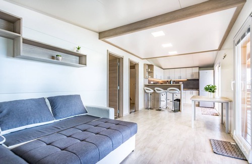 Tkon House | Cozy Mobile Home Rock Rose 2 with Oceanfront Views
