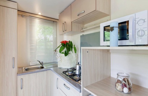 Zadina Pineta Ski Chalet | Modern Beachside Chalet with Terrace and Pool Amenities