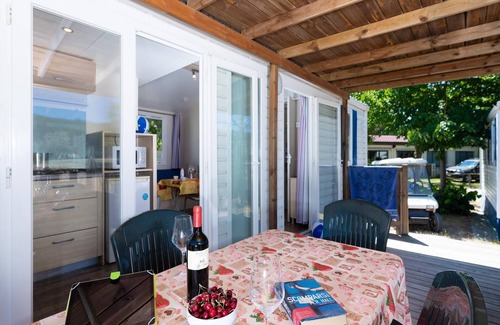 Zadina Pineta Ski Chalet | Modern Beachside Chalet with Terrace and Pool Amenities