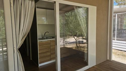 Jezera Resort | Cozy Mobile Home with Ocean Views at Jezera Murter
