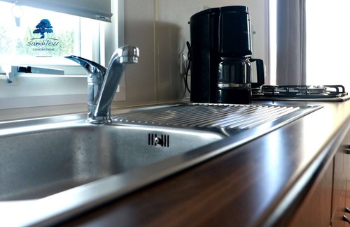 Sigean House | Cozy Mobile Home “Les Temps Heureux” for Family Getaways