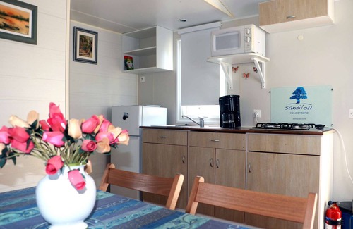 Sigean House | Cozy Mobile Home “Les Temps Heureux” for Family Getaways