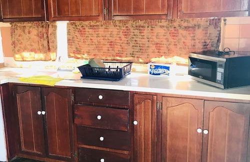 Valle de Guadalupe House | Cozy Mobile Home Near El Cielo for 2-3 Guests
