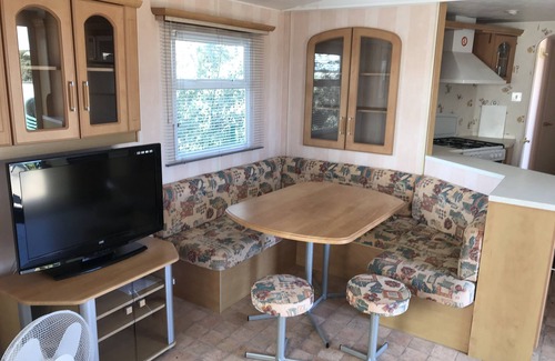 Beziers House | Tranquil Mobile Home with Pool and Child-Friendly Amenities