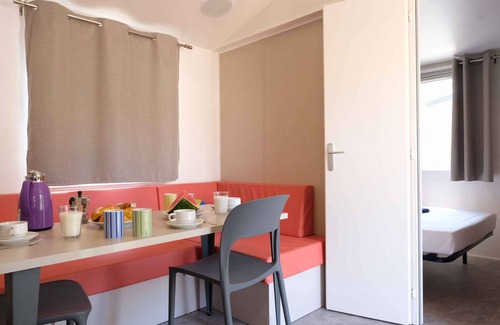 Peschiera del Garda House | Cozy Mobilehome Retreat at Camping Bella Italia