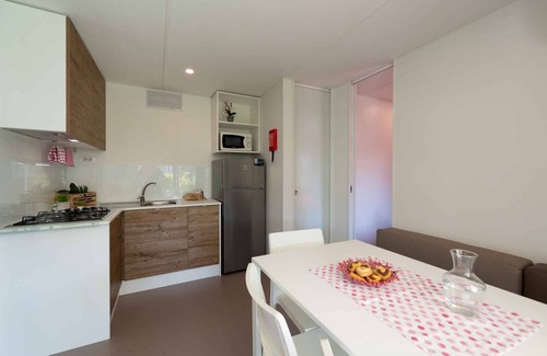 Sirmione House | Cozy Mobilehome with Garden, Air Conditioning & Pool
