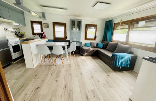 Heringsdorf House | Cozy Mobilheim by the Beach, 350m to the Shore