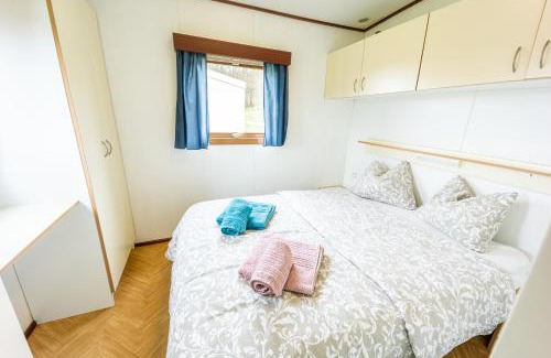 Vyrovice Other | Cozy Mobilheim Chalet by Výrovická Přehrada - Pet Friendly!
