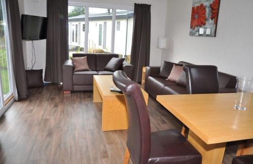 Baarle-Nassau Apartment | Comfortable Mobilheim for 4 in Baarle-Nassau, Nordbrabant