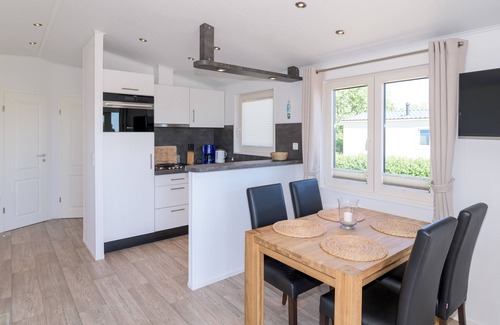 Sutel Apartment | Cozy Mobilheim for 5 Guests with Oceanfront Views