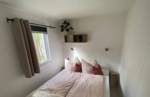 Pleinfeld Cabin | Mobilheim Klein - Waldcamping Brombach