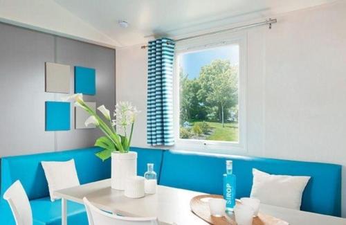 Baarland Apartment | Comfortable Mobilheim for 6 with Pool & Pet-Friendly Stay