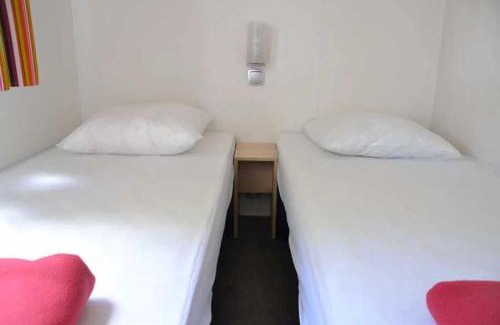 Rocamadour House | Family-Friendly Mobilhome with Pool & Hot Tub Access