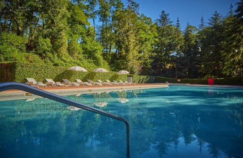 Saint-Cheron Other | Family-Friendly Mobile Home Near Paris with Pool Access