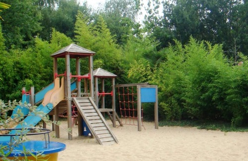 Mezos House | 5-Star Mobilhome with Pool and Family-Friendly Amenities