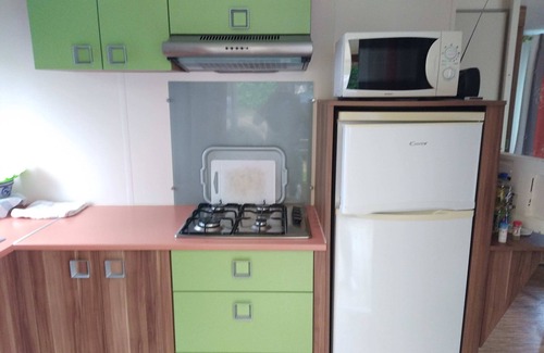 Saint-Chamassy House | Cozy Mobilhome Near Eyzie - Family & Pet Friendly Stay