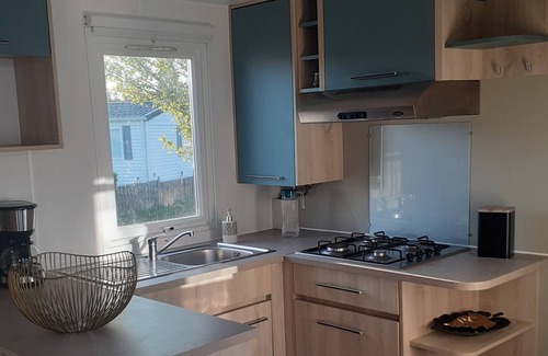 Saint-Pair-sur-Mer House | Mobilhome Privé 6 Personnes Situé à Saint Pair sur Mer à 1,5 km de la Plage