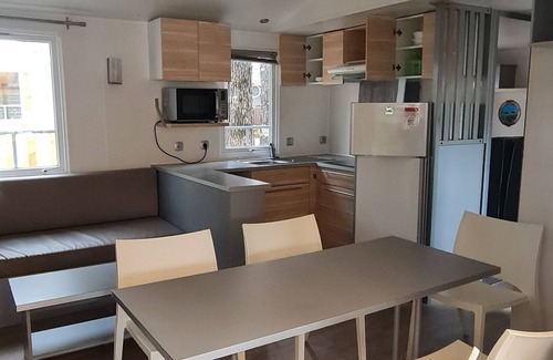 Nans-les-Pins House | Premium Mobilhome with Pool Access at Domaine Ste Baume