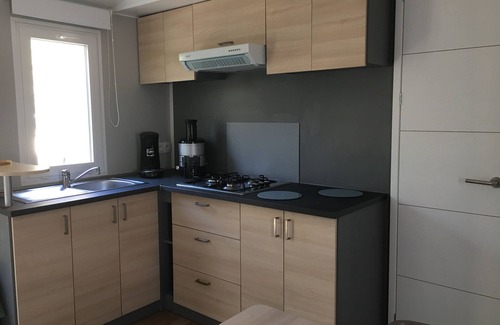 Frejus House | Ideal Mobilhome with Terrace & Private Parking for Families
