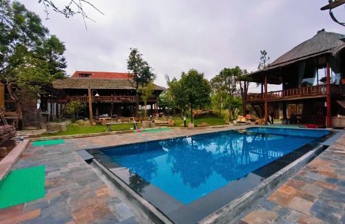 Huong Thuy Villa | Moc Homestay & Villa