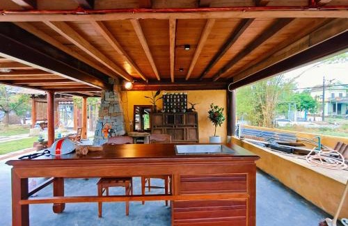Huong Thuy Villa | Moc Homestay & Villa