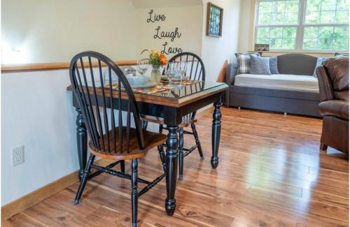 Luray Apartment | Relaxing Mockingbird Mountain Spa and Retreat with Ocean Views