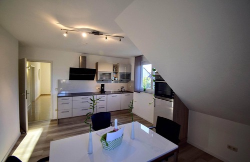 Markt Erlbach Apartment | Modern 75 m² Apartment with Pool & Spa, Rated 9.8/10