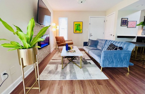 Southfield Apartment | Modern KING Studio Apartment with Private Patio Escape