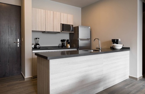 Monterrey Apartment | Modern Retreat in Jardín Secreto, Quick Access to Udem