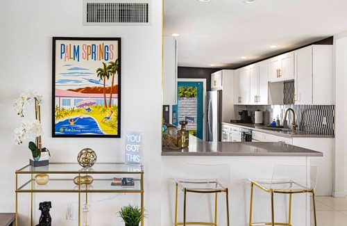 Palm Springs House | Mid-Century Retreat with Mountain Views & Pool Oasis
