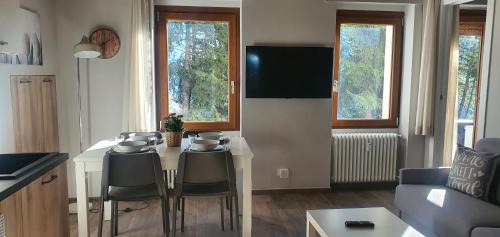 Sestriere Apartment | Highly Rated Moda Apartments - Family-Friendly Comfort Awaits