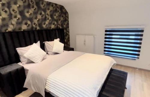 Modave House | Discover Family-Friendly Comfort at Modav'enture Hotel