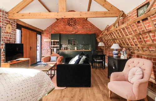 Nether Poppleton Other | MODEL FARM CART SHED, romantic, character holiday cottage in York