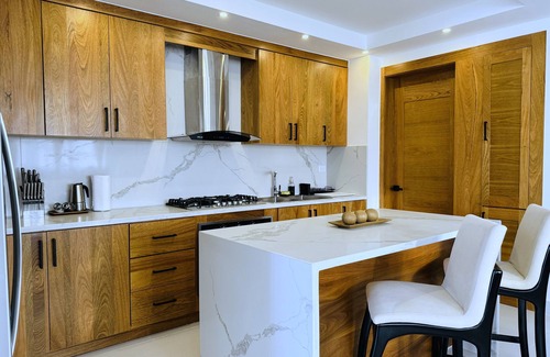 Santiago Province Apartment | Modern 3BR Apartment in Santiago | 360 Views, Near El Monumento, Secure Parking, and Fast Wi-Fi