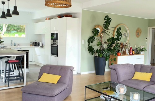 Saint-Genies-des-Mourgues Villa | Modern Villa with Oceanfront Views and Private Pool