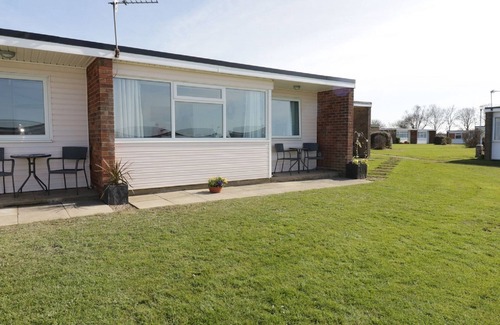 Great Yarmouth Ski Chalet | Modern Superior Chalet Near Scratby Beach - Ideal for Families