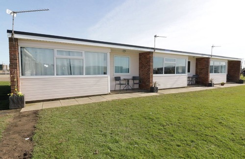 Great Yarmouth Ski Chalet | Modern Superior Chalet Near Scratby Beach - Ideal for Families