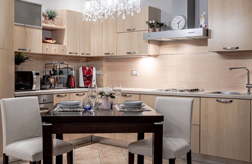 Bernareggio Apartment | Stylish Modernhome with Complimentary Breakfast Included